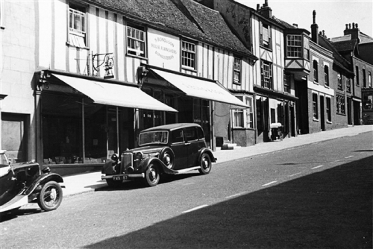 Bygone era - another picture of North Hill, in Colchester. The pictures on this spread were taken by Harold Poulter in 1940