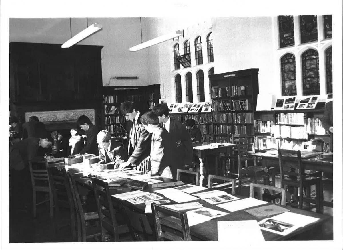 Bookworms - the school library in November 1989