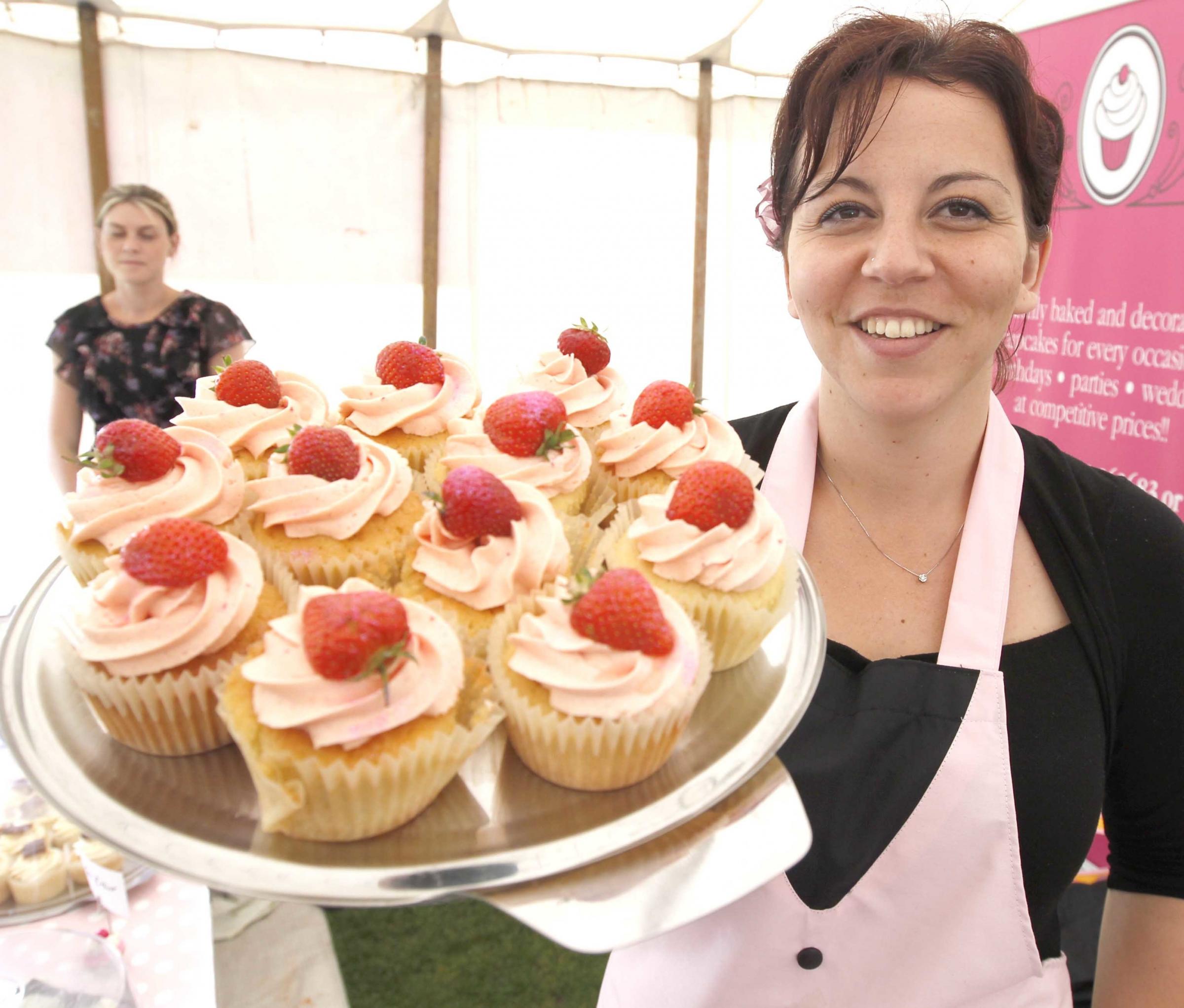 Give and cake - Michaela Doggett hands out some of her beautiful cup cakes