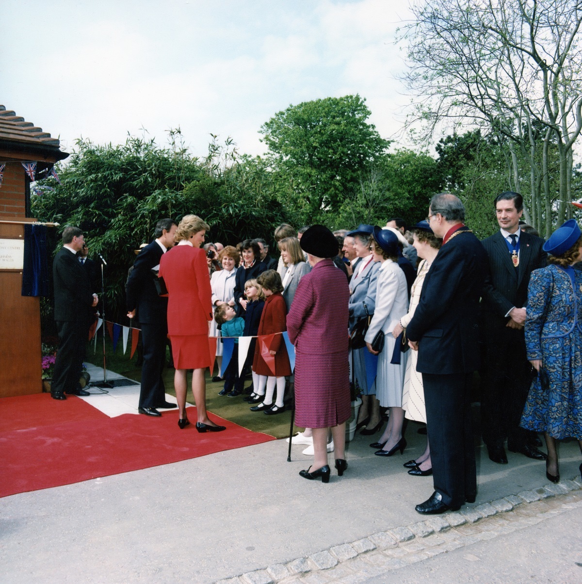 Greeting the VIPs - this introduction included the children and grandchildren of Joan and Robin Tomkins
