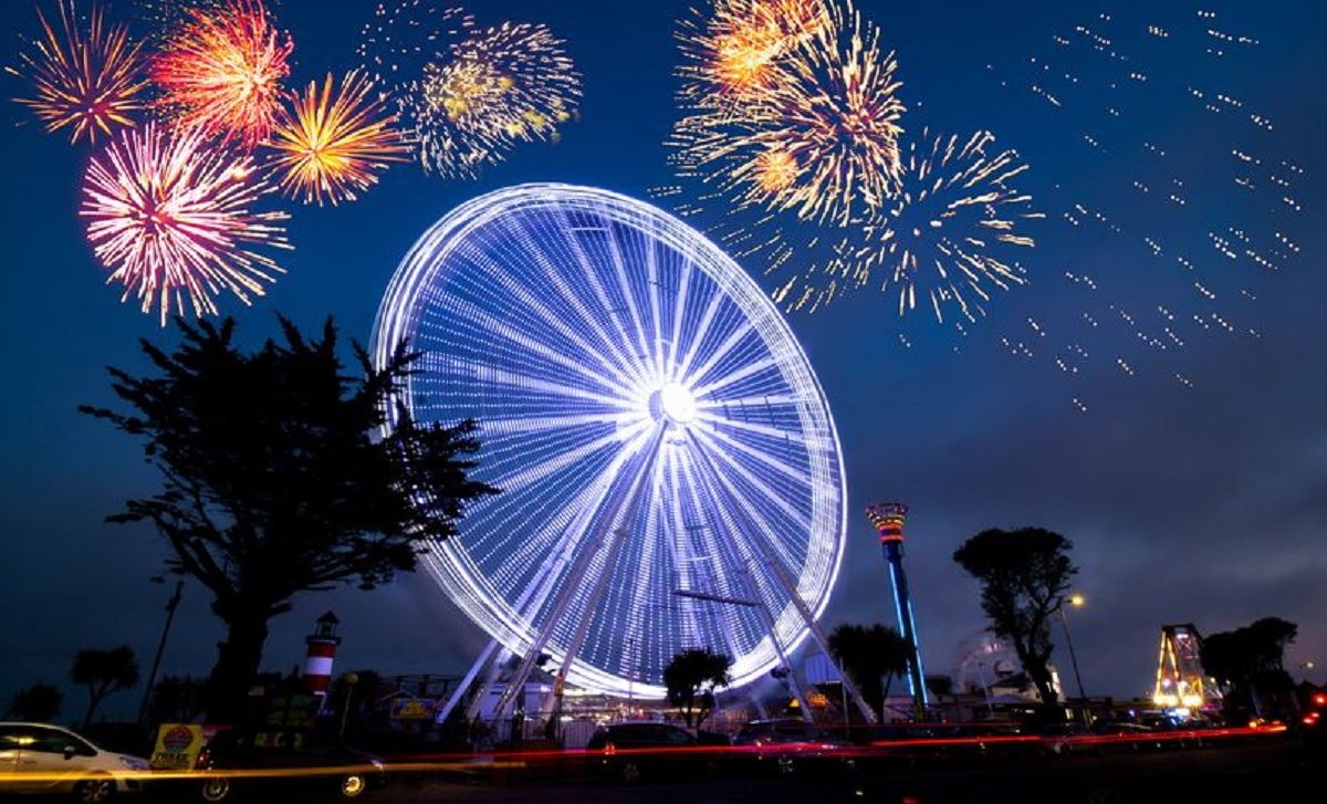 Big bang theory - Stephen Johnson enjoyed the Bank Holiday fireworks on Clacton Pier