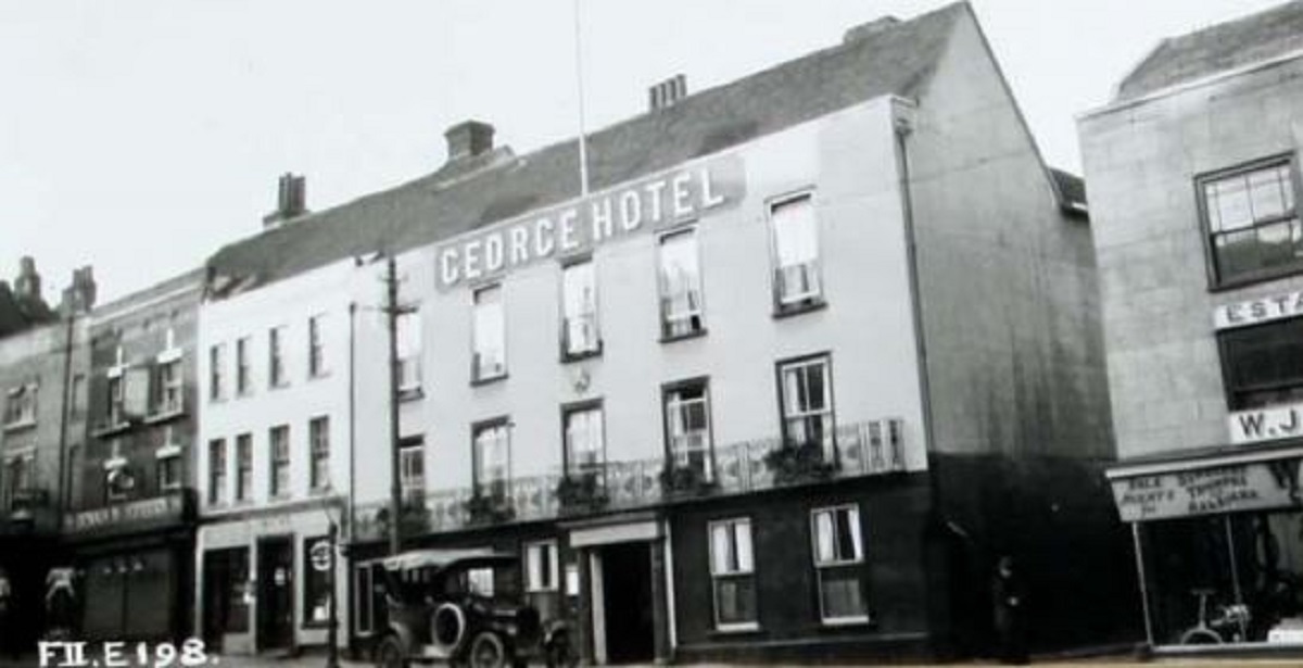 Pride of place - The George has been a feature of High Street for centuries and this photo dates back to 1929. Note the large-paned Victorian sash windows, which have since been ‘re-Georgianised’