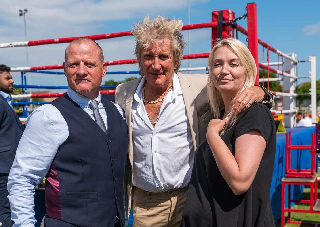 'Absolute gentleman' - Sir Rod Stewart visits Clacton for boxing match