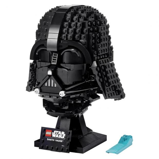 Gazette: LEGO Star Wars Darth Vader Helmet Set (IWOOT)