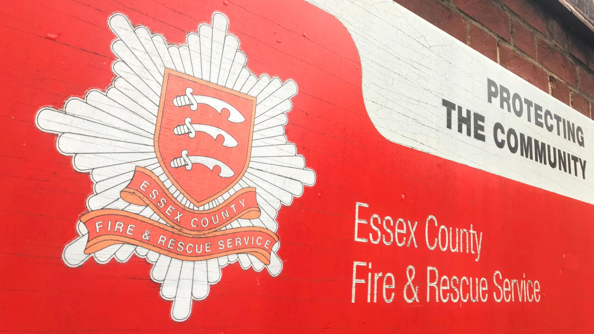 Manningtree firefighters rushed to rescue a paddle boarder - Vimarsana News