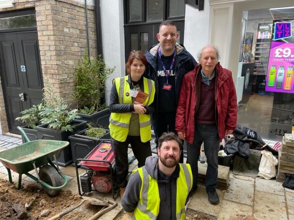 Gazette: Teamwork – Tabitha Lawrence, Martin Leatherdale, Philip Crummy, and Harvey Furniss on-site Gazette: Teamwork – Tabitha Lawrence, Martin Leatherdale, Philip Crummy, and Harvey Furniss on-site