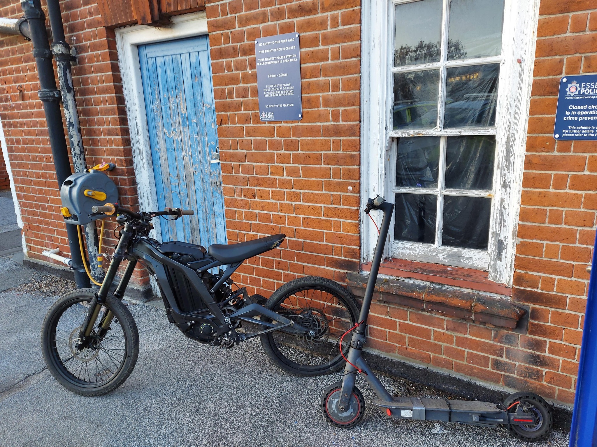 Harwich police officers seize illegal electric vehicles - Vimarsana News