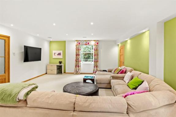 Gazette: A sitting room in the house Gazette: A sitting room in the house