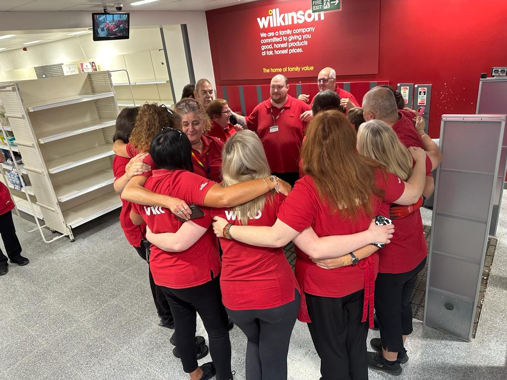 Wilko closes Clacton shop for good as staff say goodbye - Vimarsana News