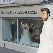 Singing superstar Olly Murs visits Colchester wedding shop ahead of tying the knot
