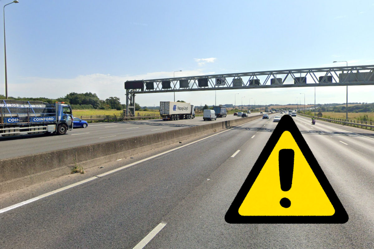 Traffic disruption on M25 in Essex as stalled vehicle sees one lane closed
