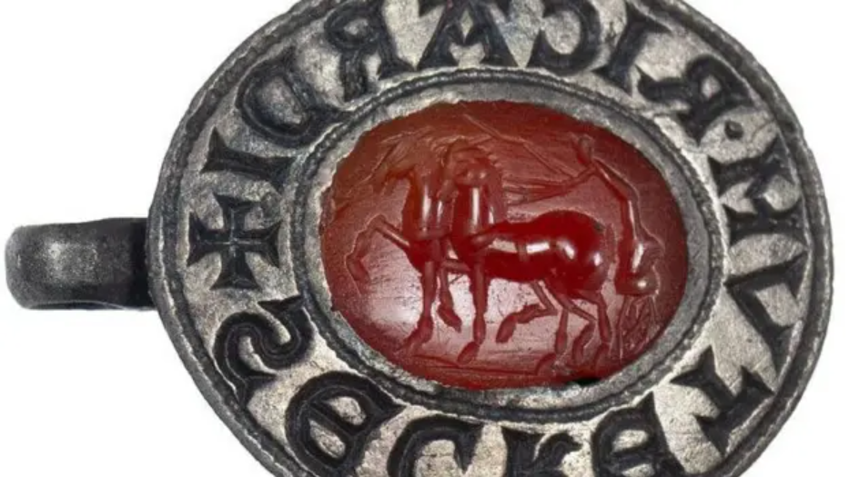 Medieval seal with rare Roman artefact declared treasure after metal detector find